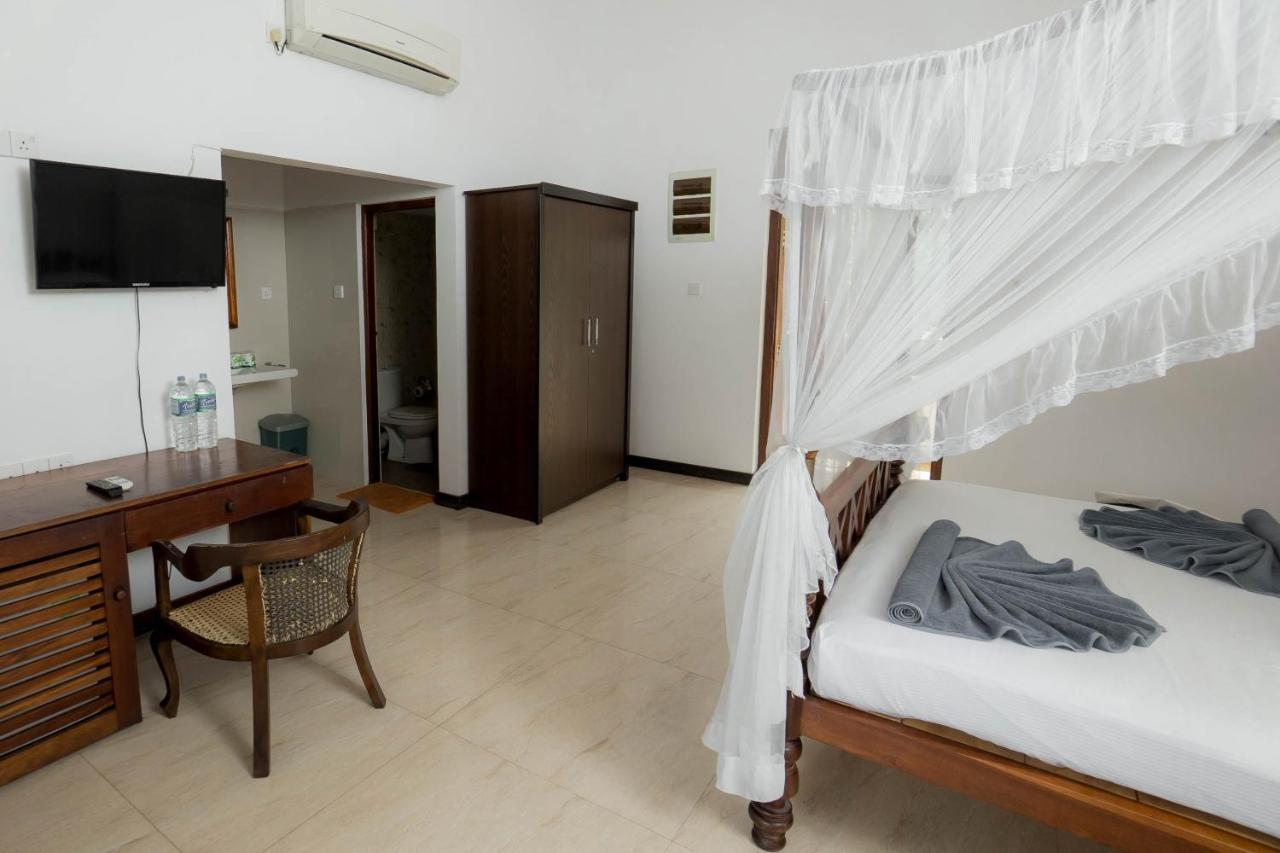 Hotel Neptune Bay Unawatuna Beach Eksteriør bilde