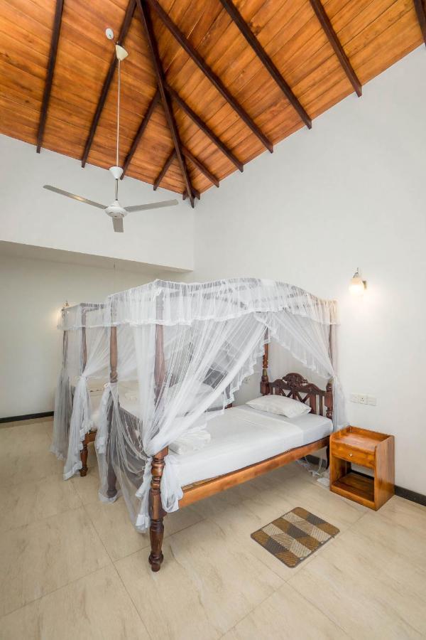 Hotel Neptune Bay Unawatuna Beach Eksteriør bilde