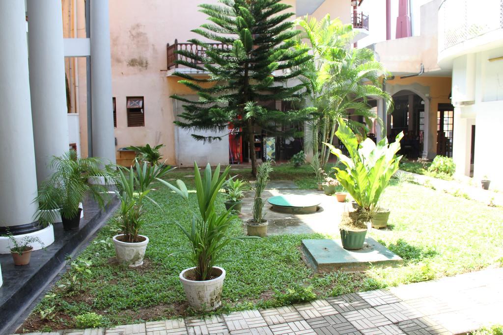 Hotel Neptune Bay Unawatuna Beach Eksteriør bilde