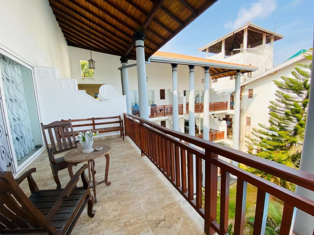 Hotel Neptune Bay Unawatuna Beach Eksteriør bilde
