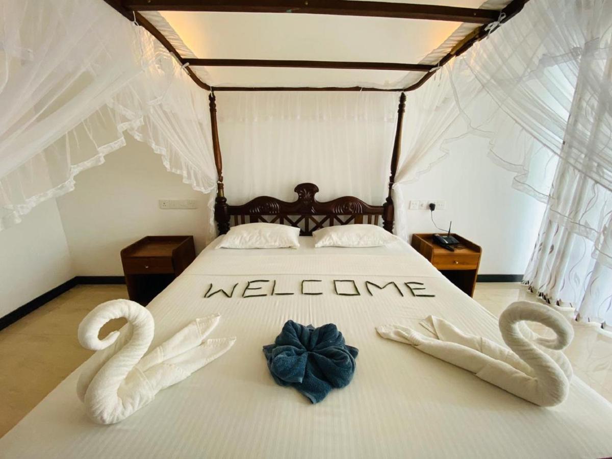 Hotel Neptune Bay Unawatuna Beach Eksteriør bilde